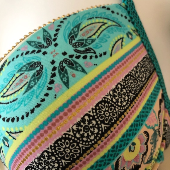 Shade & Shore Bikini Top Only Size 38B - Picture 5 of 10